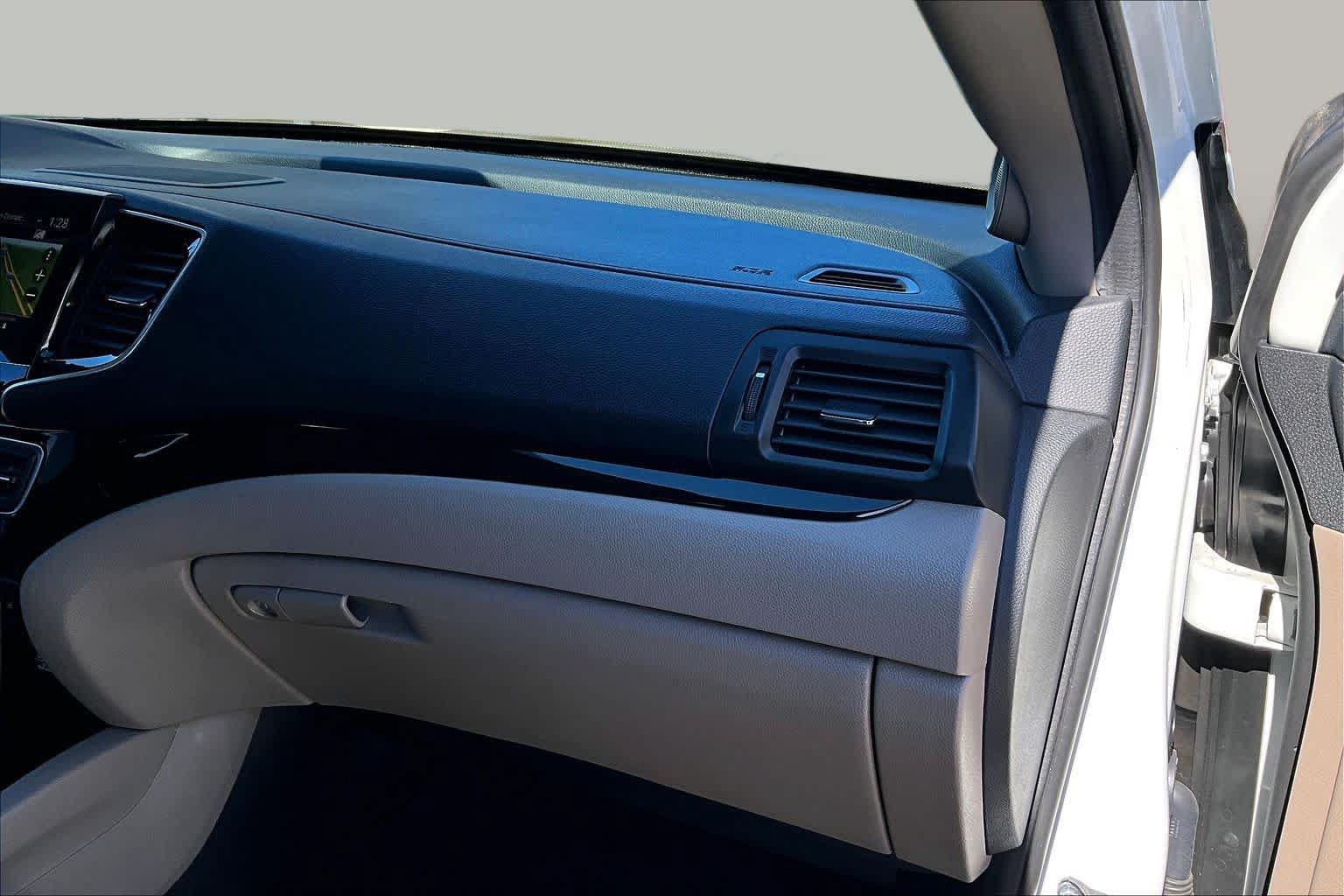 Used 2022 Honda Pilot Touring image 18