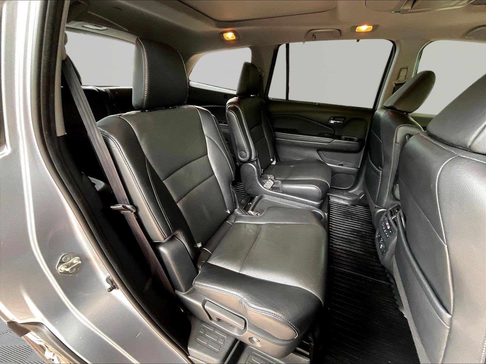 Used 2019 Honda Pilot Elite image 25