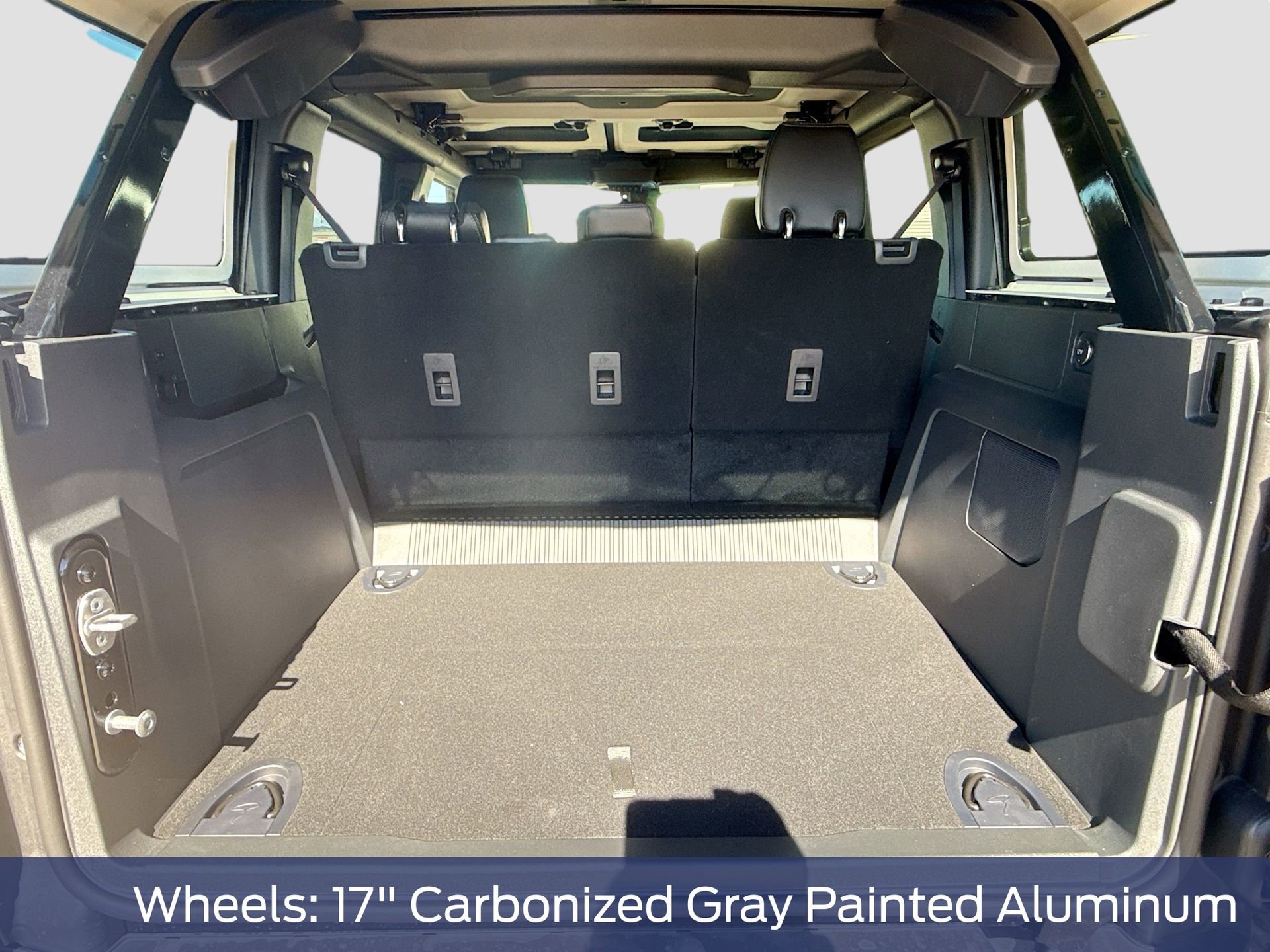 New 2025 Ford Bronco Badlands image 33