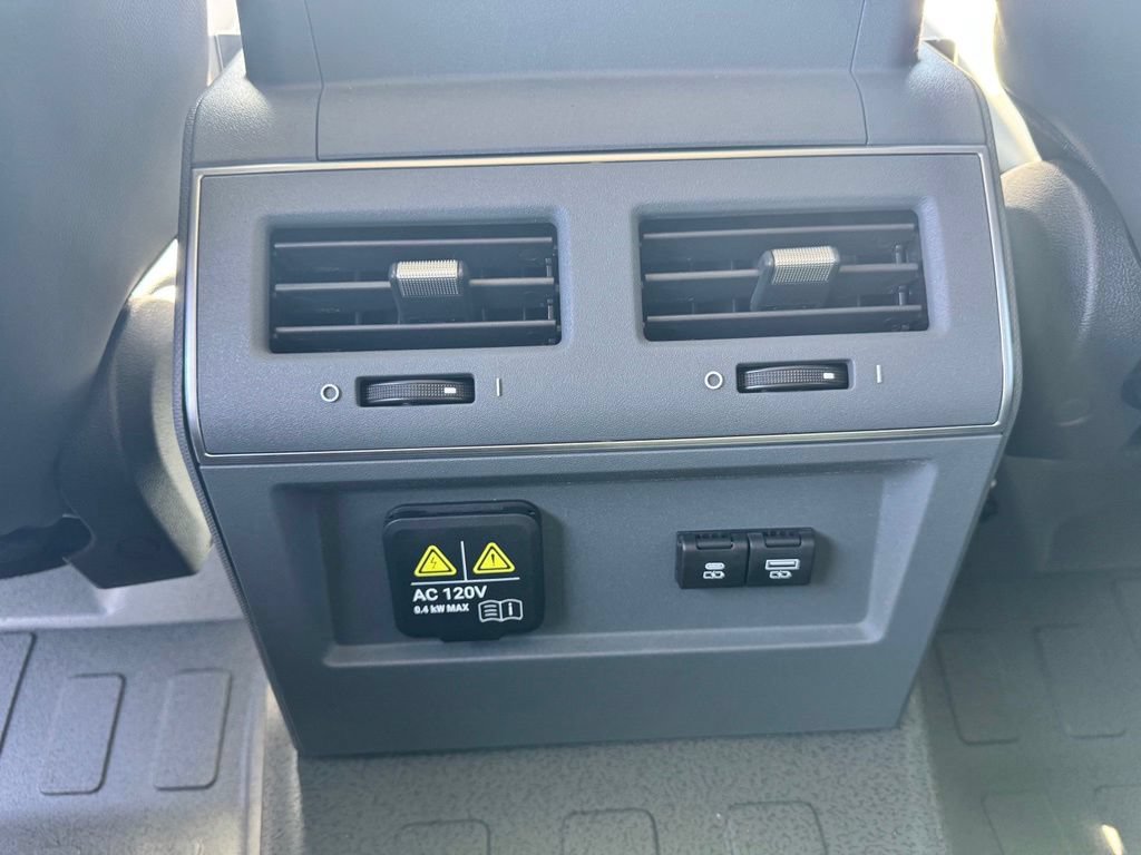 New 2026 INEOS Grenadier Station Wagon AWD/4WD image 18