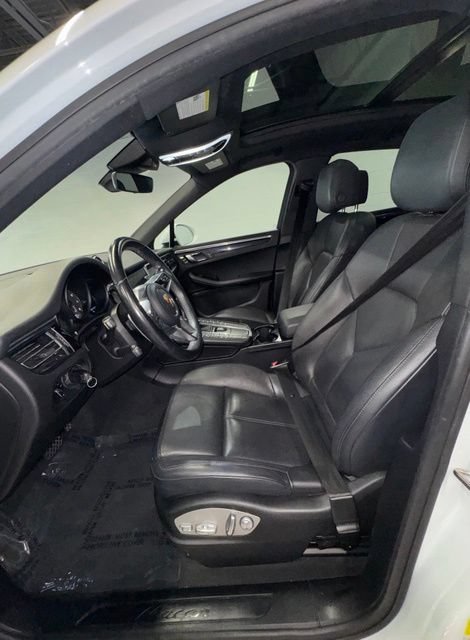 Used 2019 Porsche Macan AWD/4WD image 14