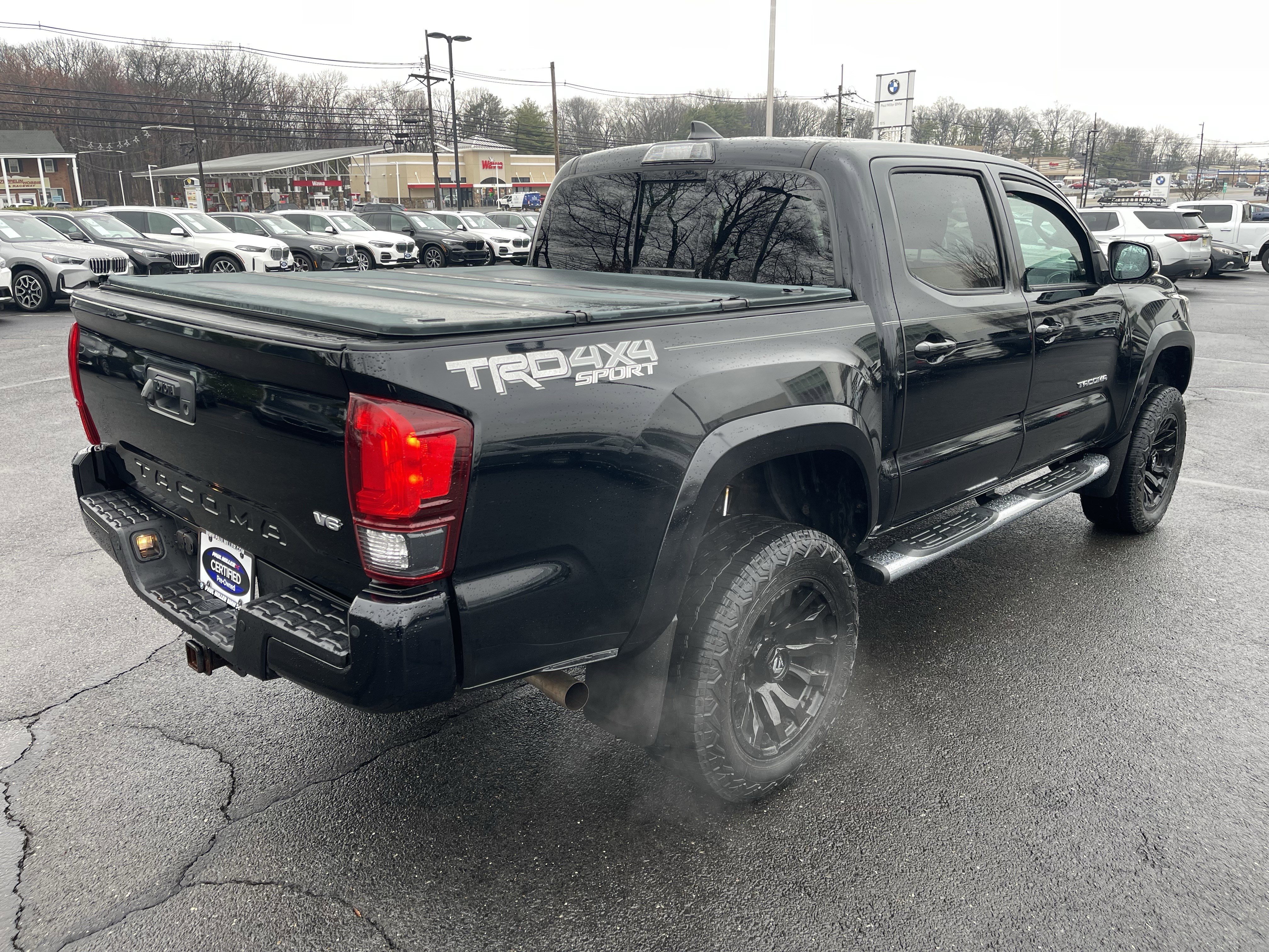 Used 2019 Toyota Tacoma TRD Sport image 6