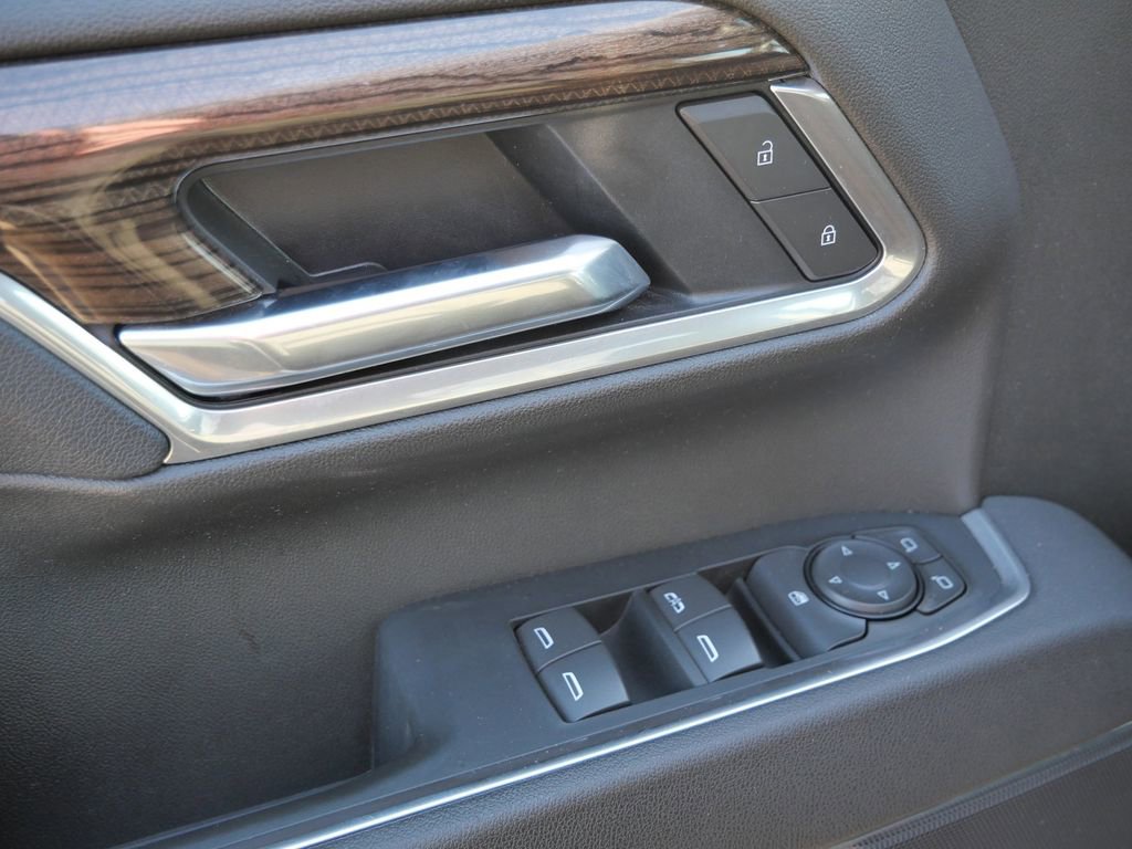 Used 2025 Chevrolet Silverado 2500 LT w/ Convenience Package image 32