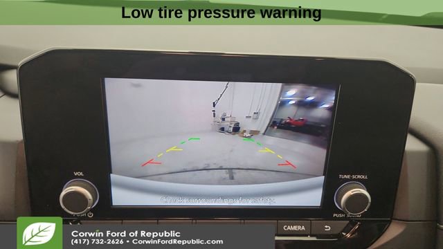 Used 2024 Nissan Pathfinder S image 19