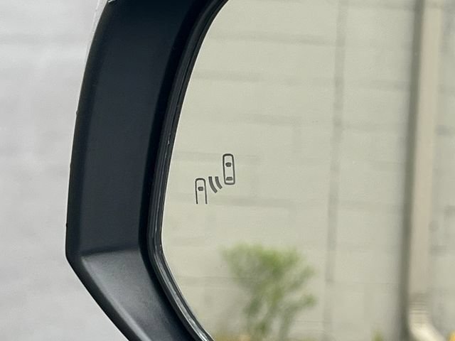 Used 2022 Toyota RAV4 Limited AWD/4WD image 46