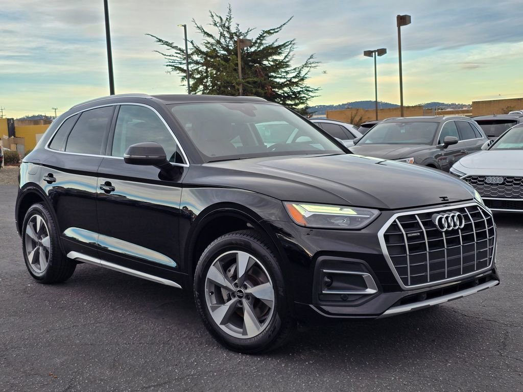 Used 2022 Audi Q5 2.0T Premium w/ Convenience Package image 1