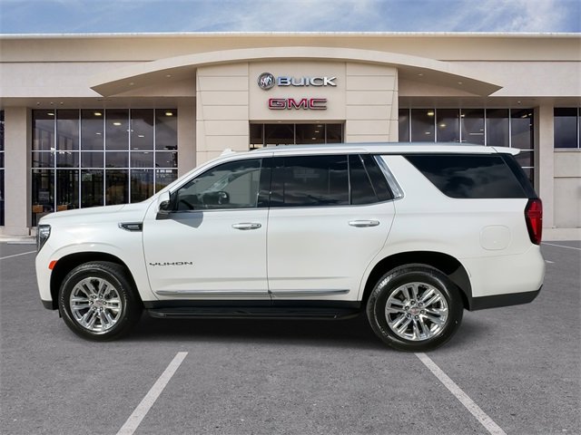Used 2023 GMC Yukon SLT w/ SLT Luxury Package image 9