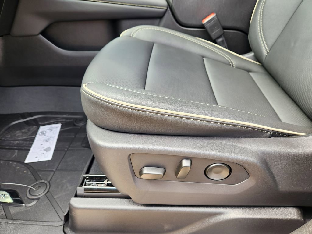New 2026 Chevrolet Tahoe Premier AWD/4WD image 17