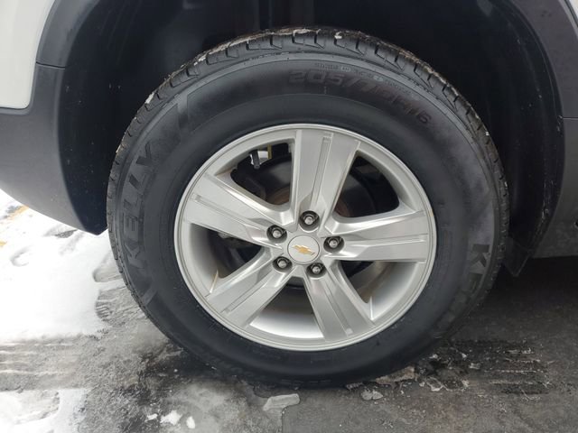 Certified 2022 Chevrolet Trax LT w/ LT Convenience Package image 9