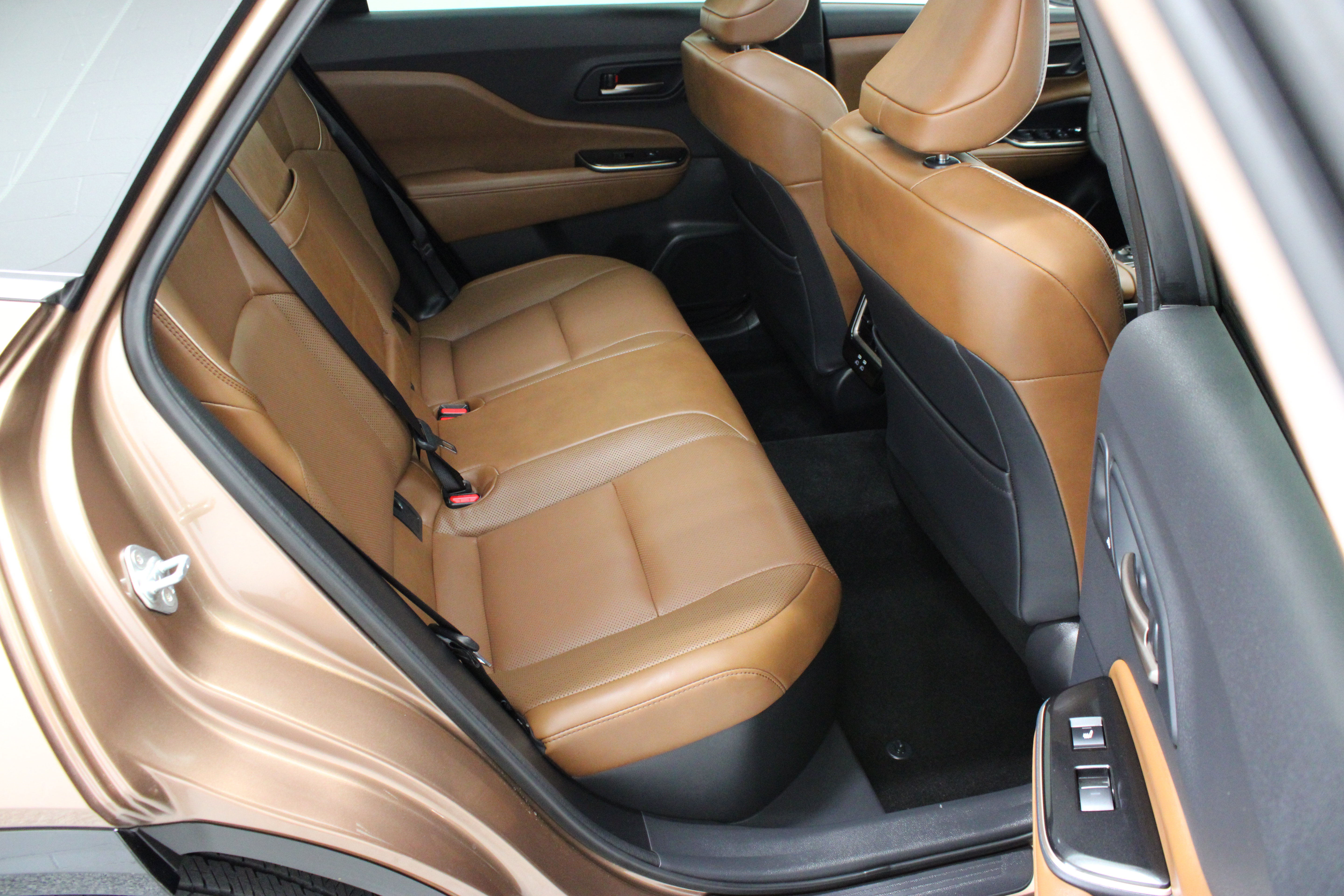 Certified 2025 Toyota Crown Signia w/ Advanced Technology Package AWD/4WD image 37