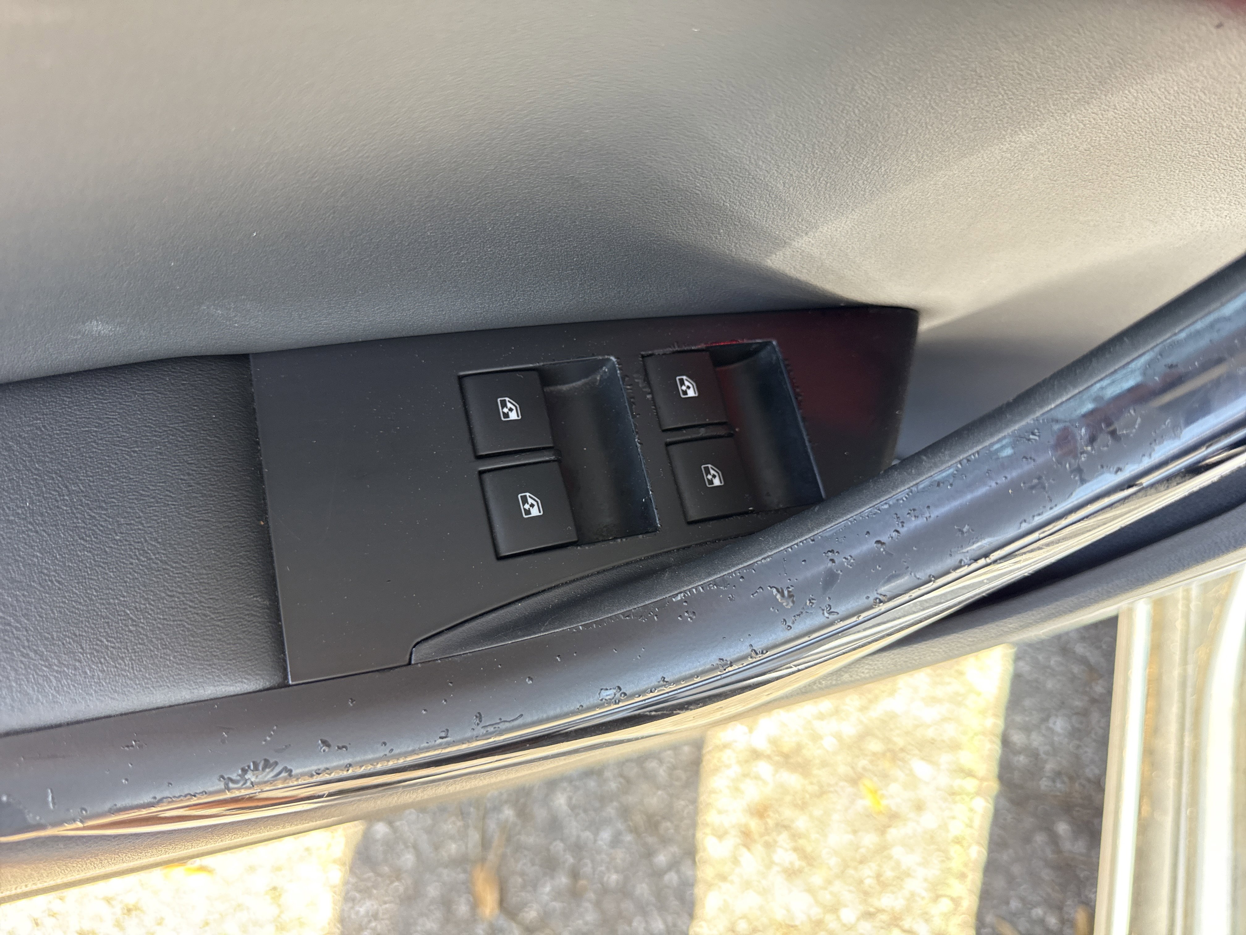 Used 2016 Buick Cascada Premium image 28