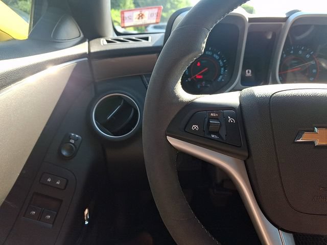Used 2015 Chevrolet Camaro SS w/ SS Performance Package RWD image 20