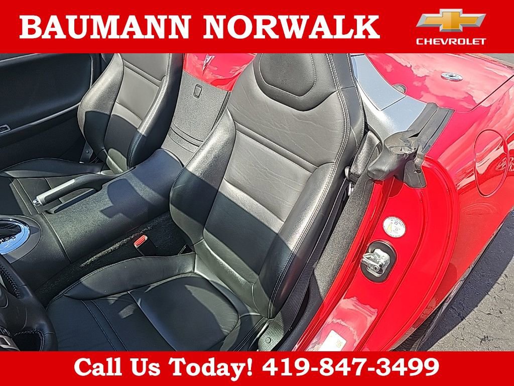 Used 2007 Pontiac Solstice Convertible w/ Premium Package RWD image 28
