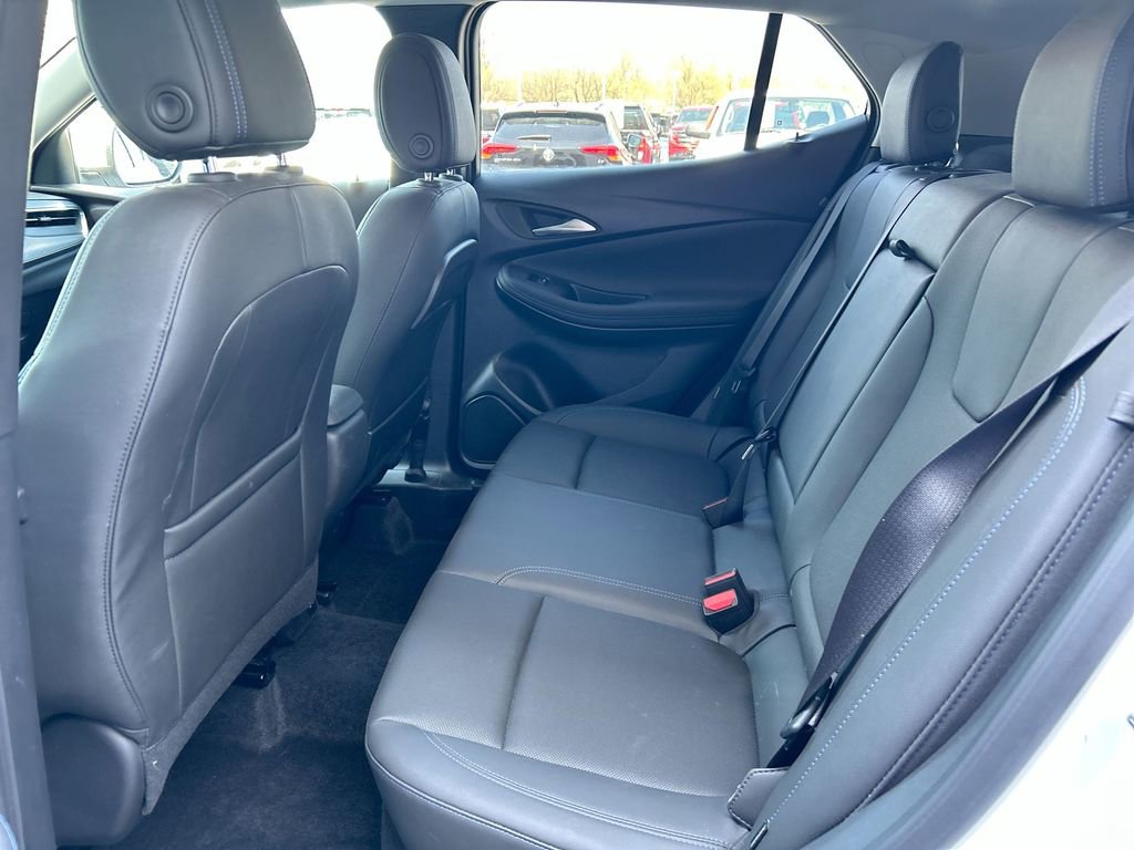 Used 2025 Buick Encore GX Sport Touring w/ Advanced Technology Package AWD/4WD image 25