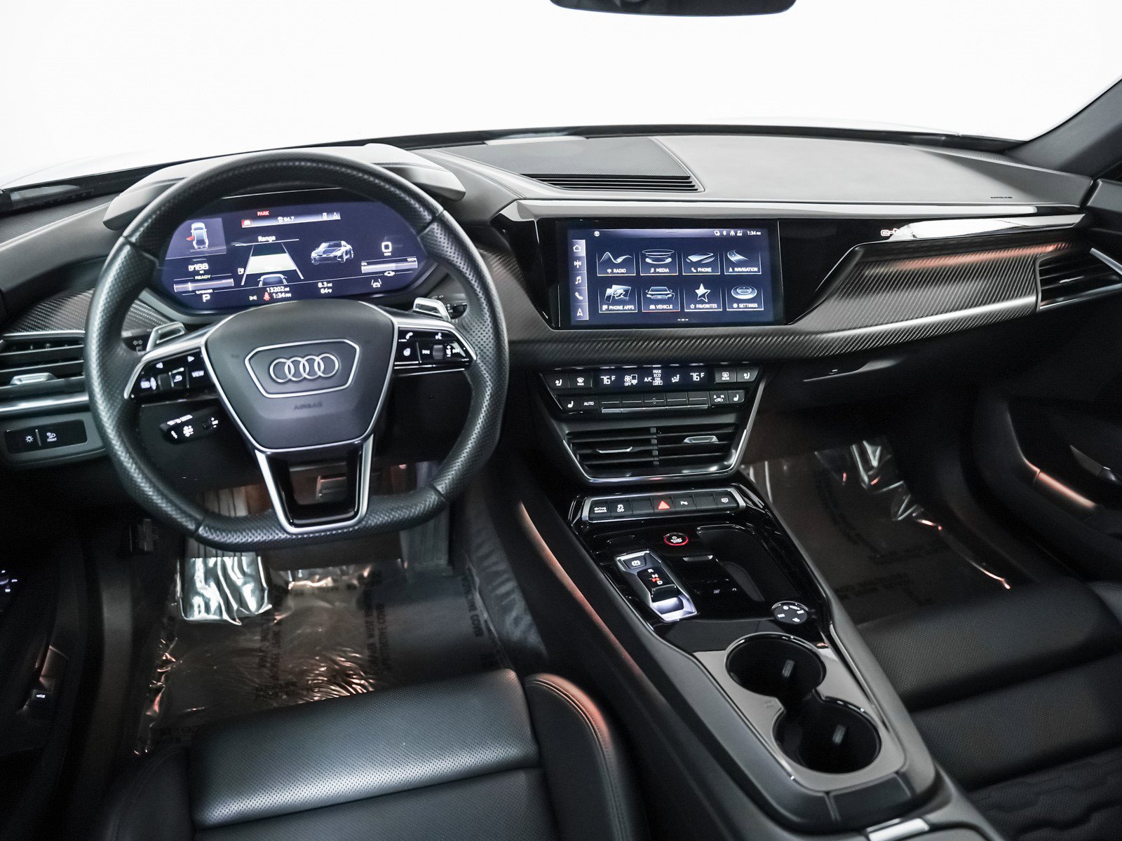 Used 2023 Audi e-tron GT Premium Plus w/ Performance Package image 16