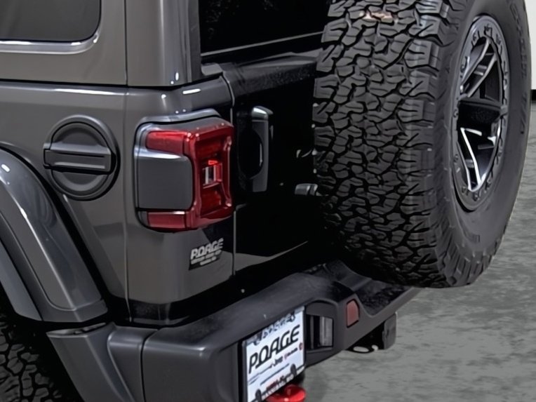 New 2025 Jeep Wrangler Unlimited Rubicon w/ XTREMEE 35" Tire Package image 10