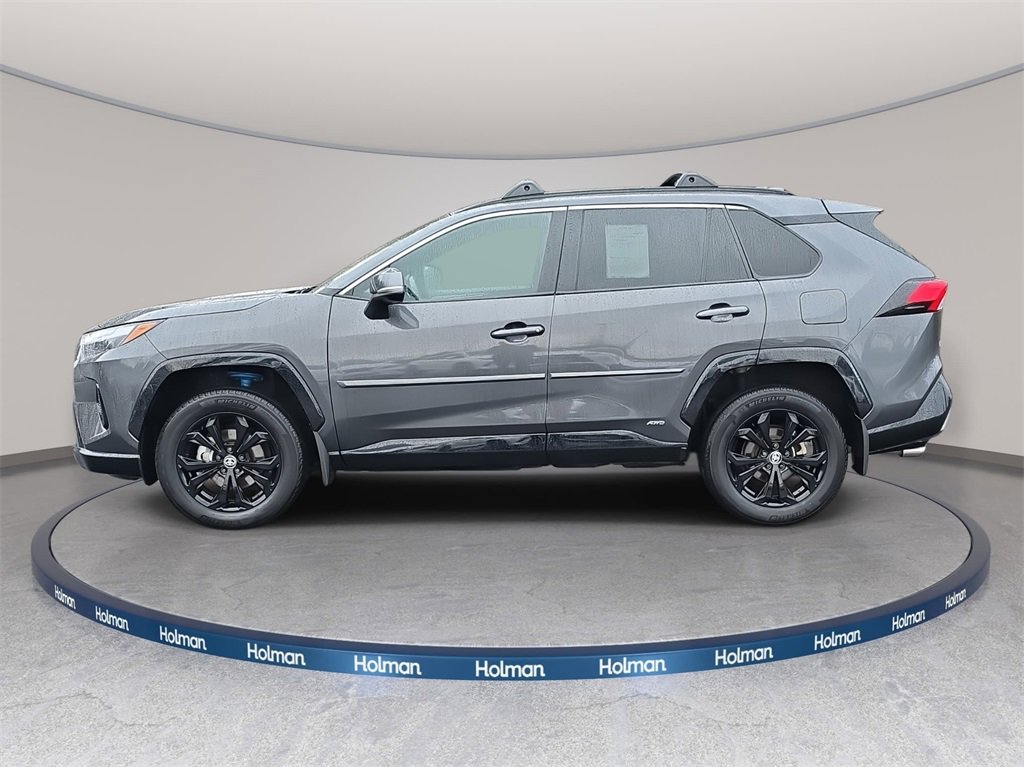 Used 2023 Toyota RAV4 SE w/ SE Grade Weather Package image 9