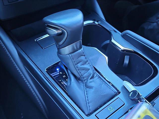 Used 2025 Lexus ES 350 w/ Premium Package FWD image 10