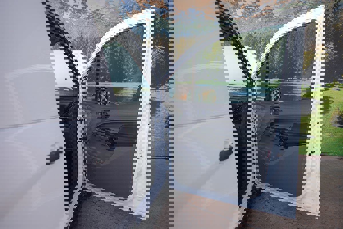 Used 2020 Ford Transit Connect XL image 27