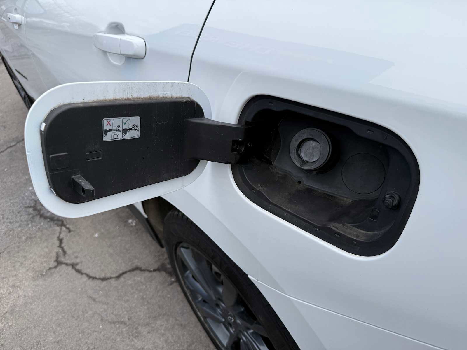 Used 2022 Chevrolet Equinox RS w/ RS Leather Package image 25