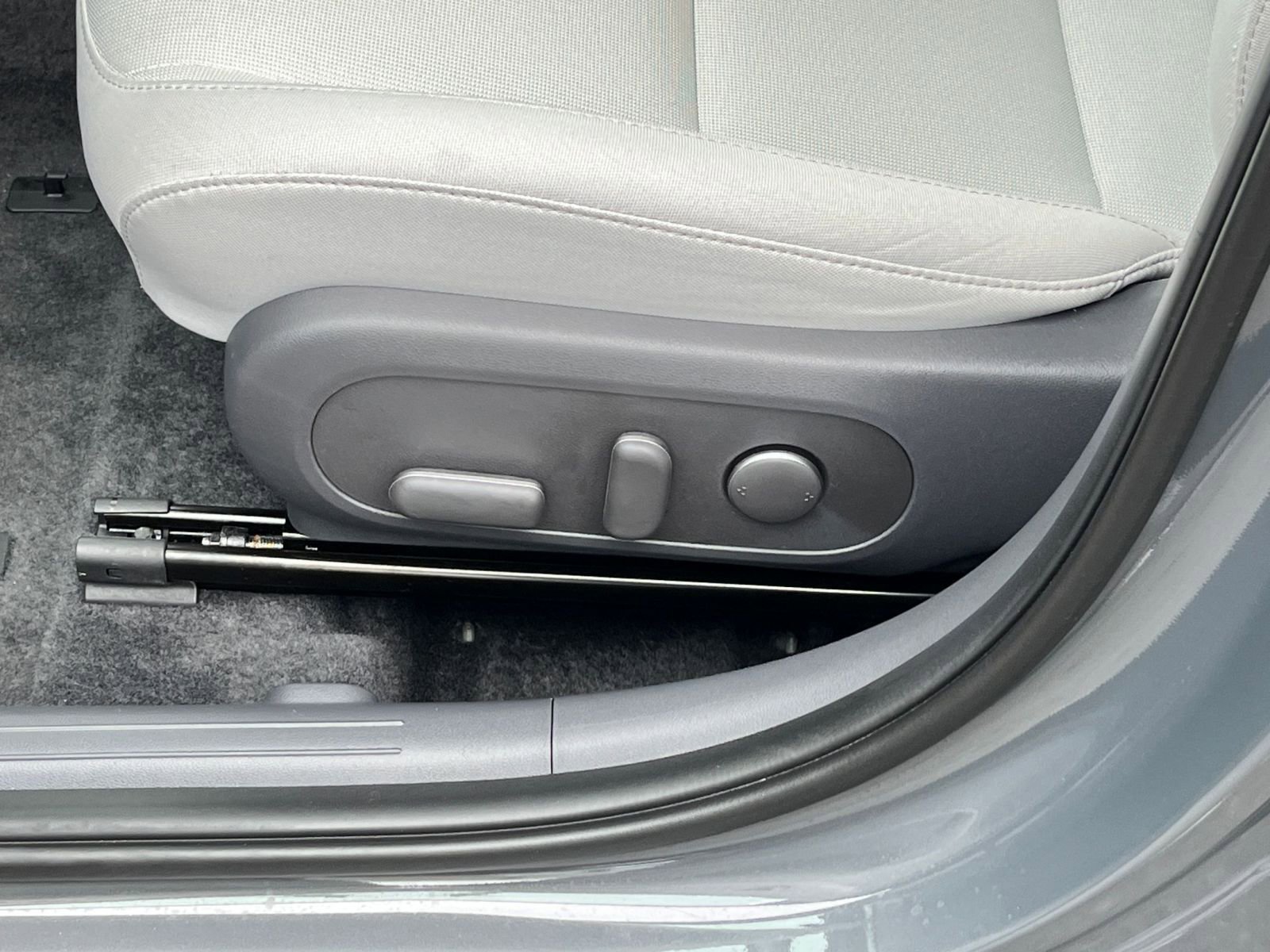 Used 2025 Hyundai Kona SEL image 23