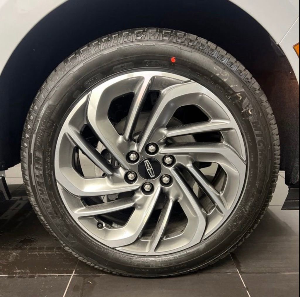 New 2026 Lincoln Navigator Premiere AWD/4WD image 7