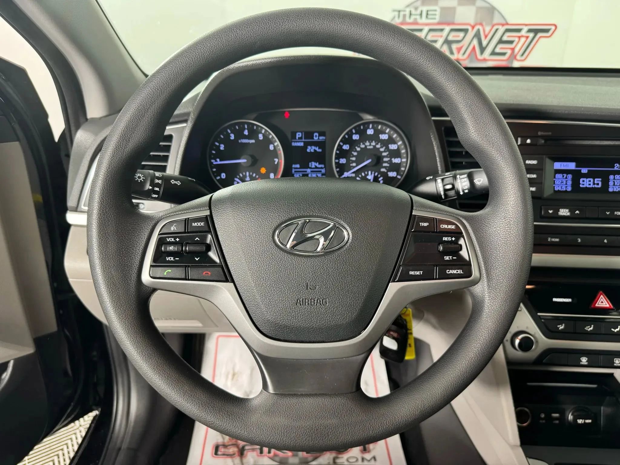 Used 2018 Hyundai Elantra SE w/ Cargo Package FWD image 13