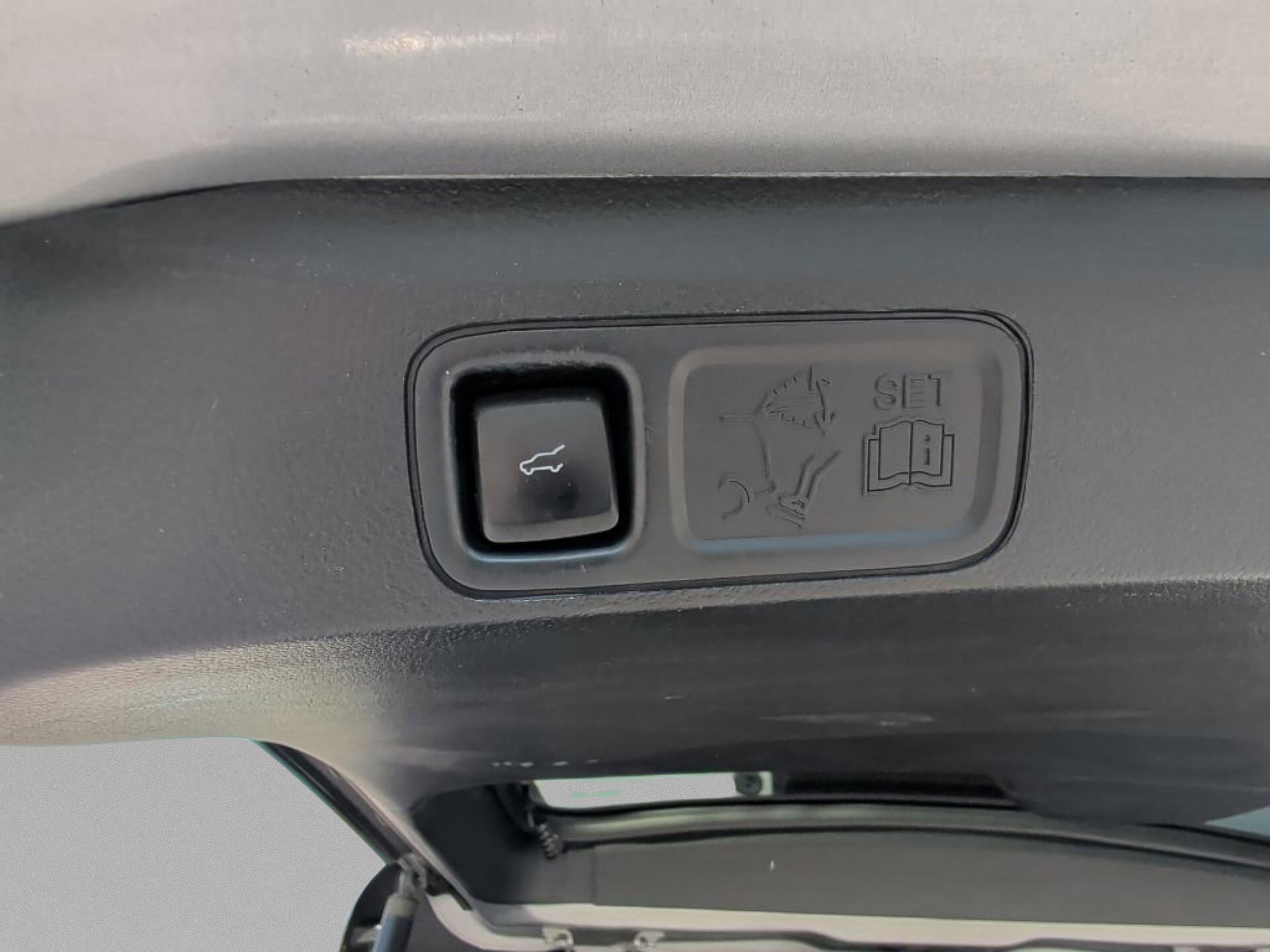 Used 2020 Ford Expedition Limited w/ Equipment Group 301A image 38