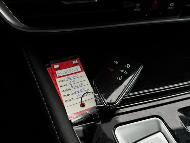 Used 2025 Volkswagen Atlas Cross Sport SE image 35