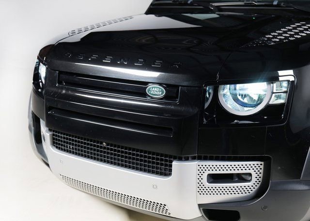 Used 2023 Land Rover Defender 110 S image 25