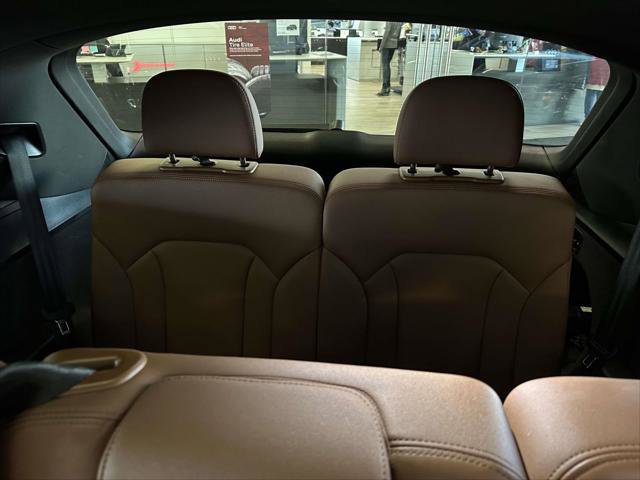 Used 2023 Audi Q7 2.0T Premium w/ Convenience Package image 8