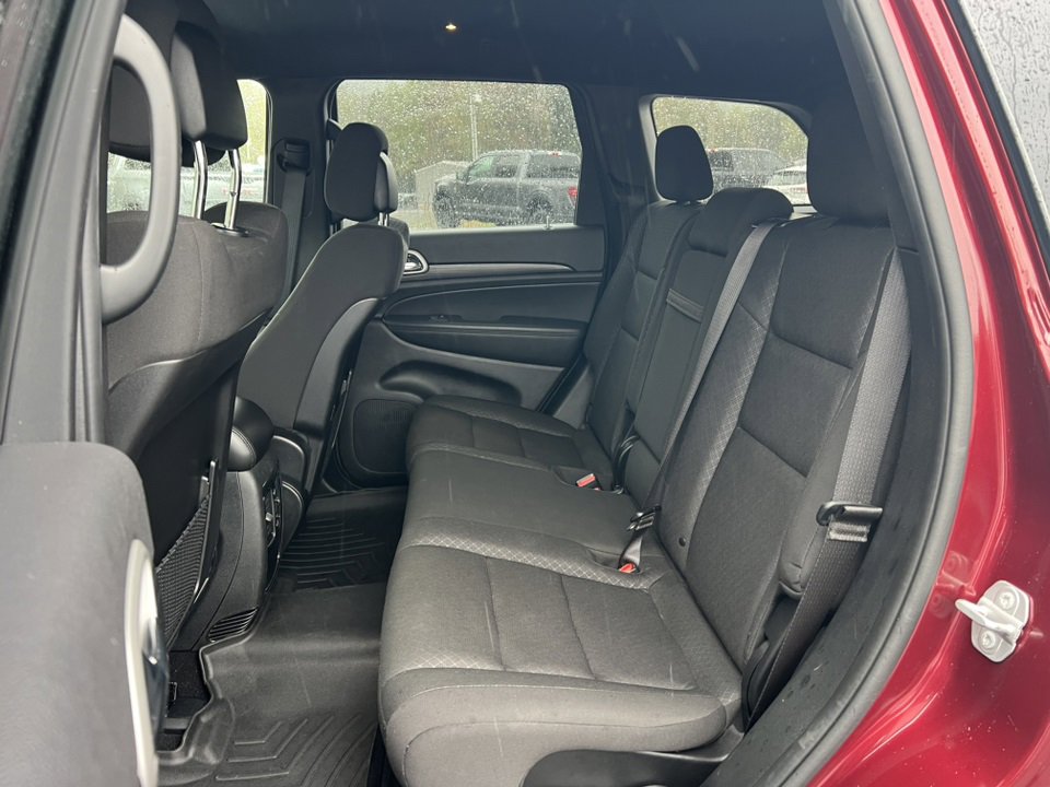 Used 2021 Jeep Grand Cherokee Laredo image 14