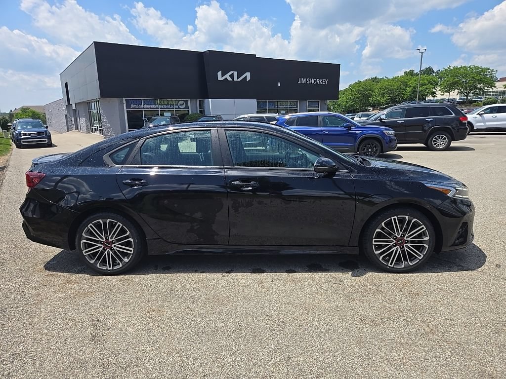 Certified 2022 Kia Forte GT w/ GT Technology Package FWD image 2