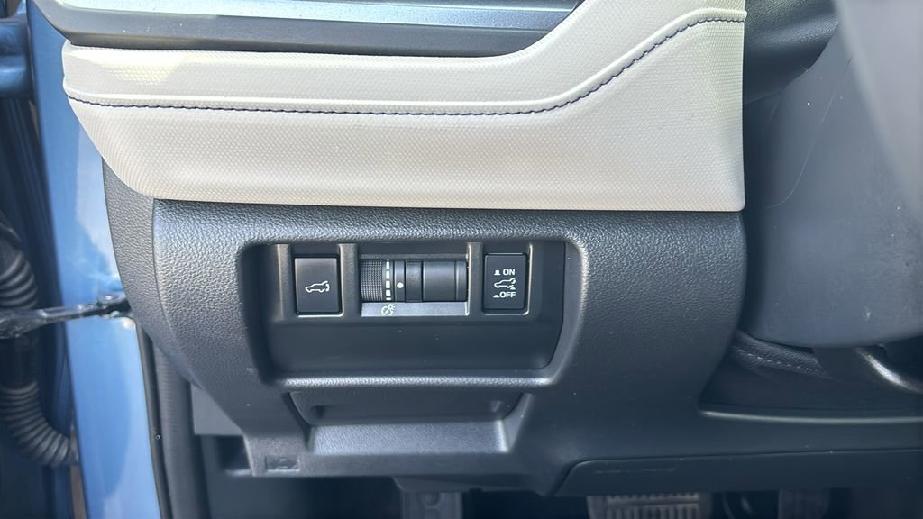 Used 2025 Subaru Forester Limited image 15
