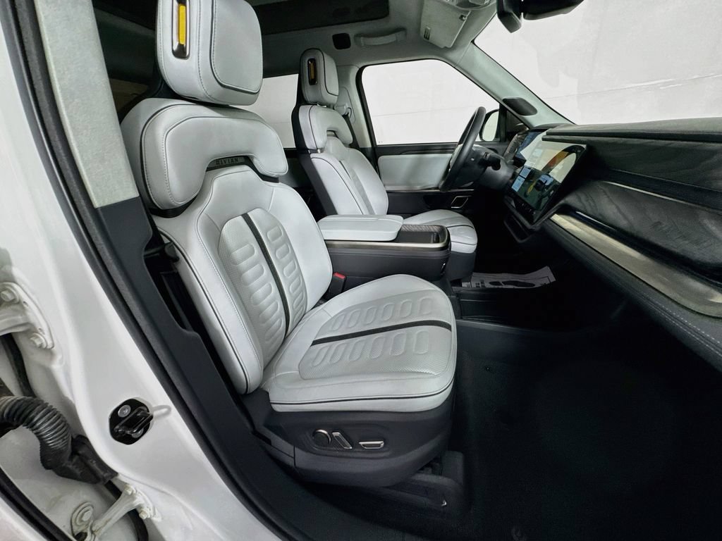 Used 2022 Rivian R1T Adventure AWD/4WD image 34