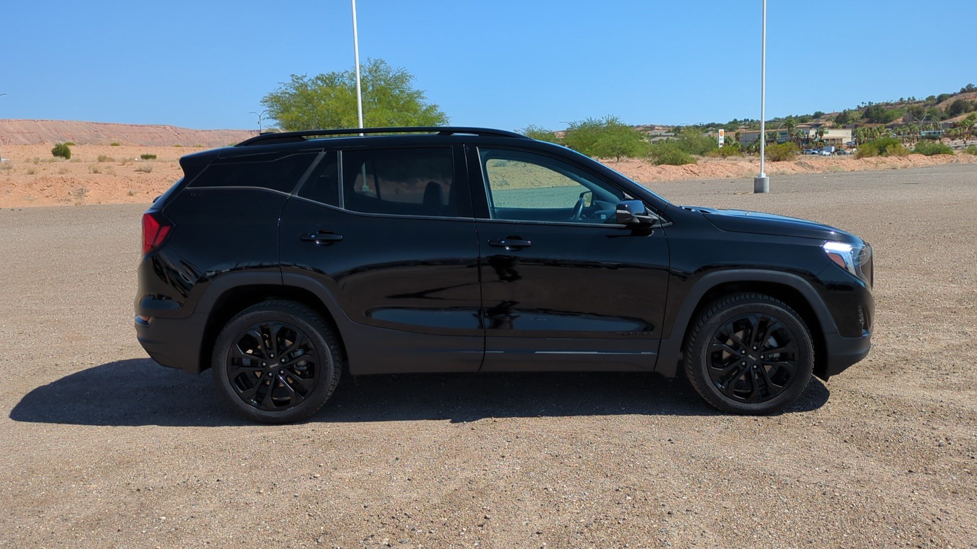 Used 2021 GMC Terrain SLT w/ Elevation Edition AWD/4WD image 2