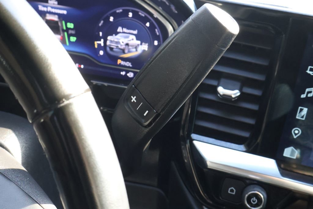 Used 2024 Chevrolet Silverado 2500 LT w/ Convenience Package image 21