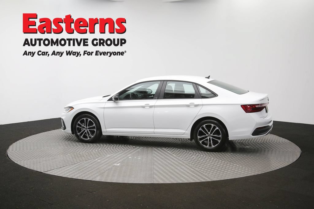 Used 2025 Volkswagen Jetta Sport FWD image 60