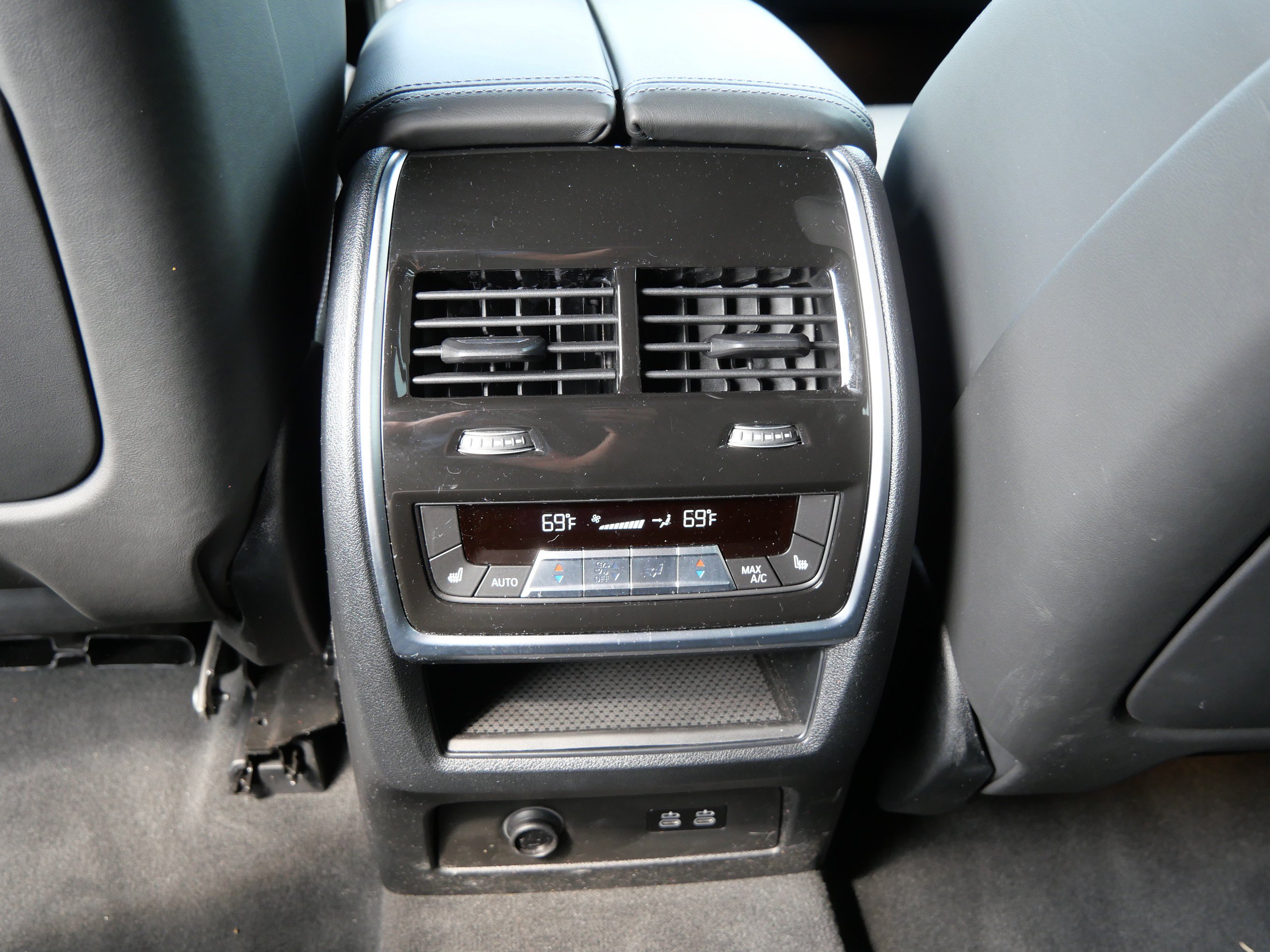 Used 2024 BMW X5 M Competition w/ Executive Package AWD/4WD image 19