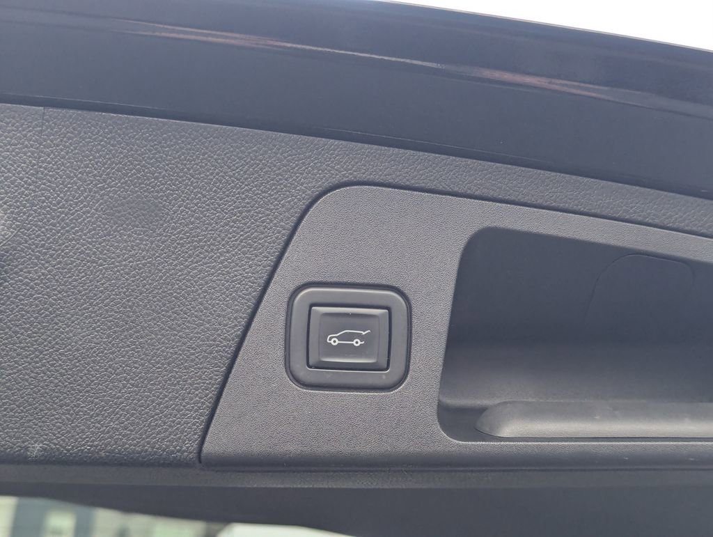 Used 2020 Buick Envision Premium AWD/4WD image 34