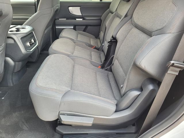 Used 2025 Ford Expedition Active RWD image 19