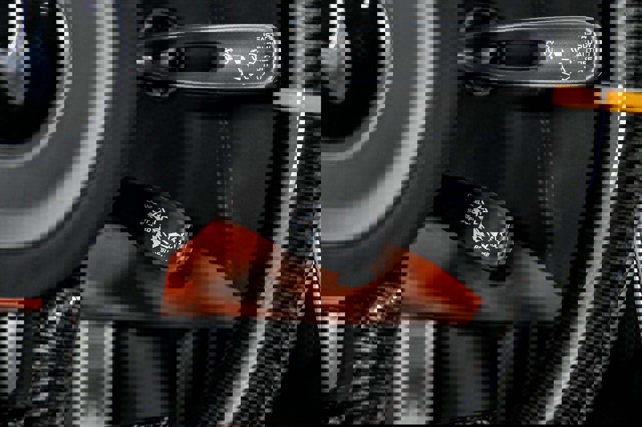 Used 2020 McLaren 600LT Spider image 37