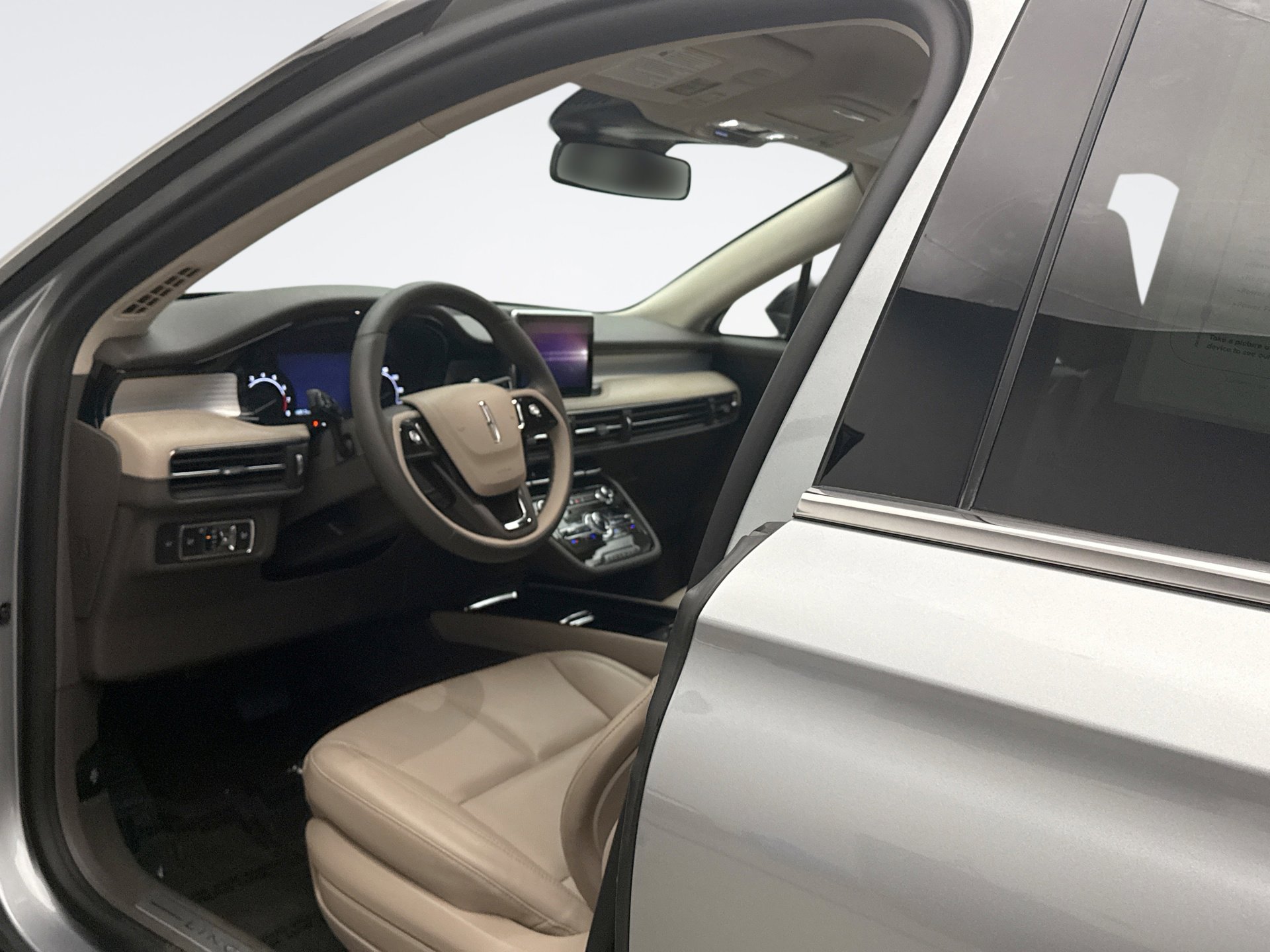 Used 2022 Lincoln Corsair AWD w/ Equipment Group 101A image 10