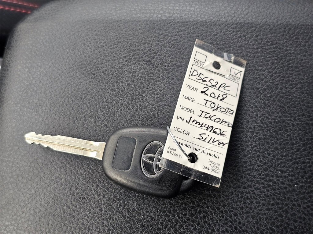 Used 2018 Toyota Tacoma SR5 image 32