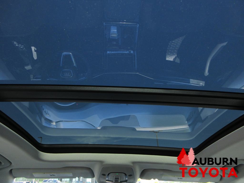 Used 2019 Audi Q8 Prestige image 32