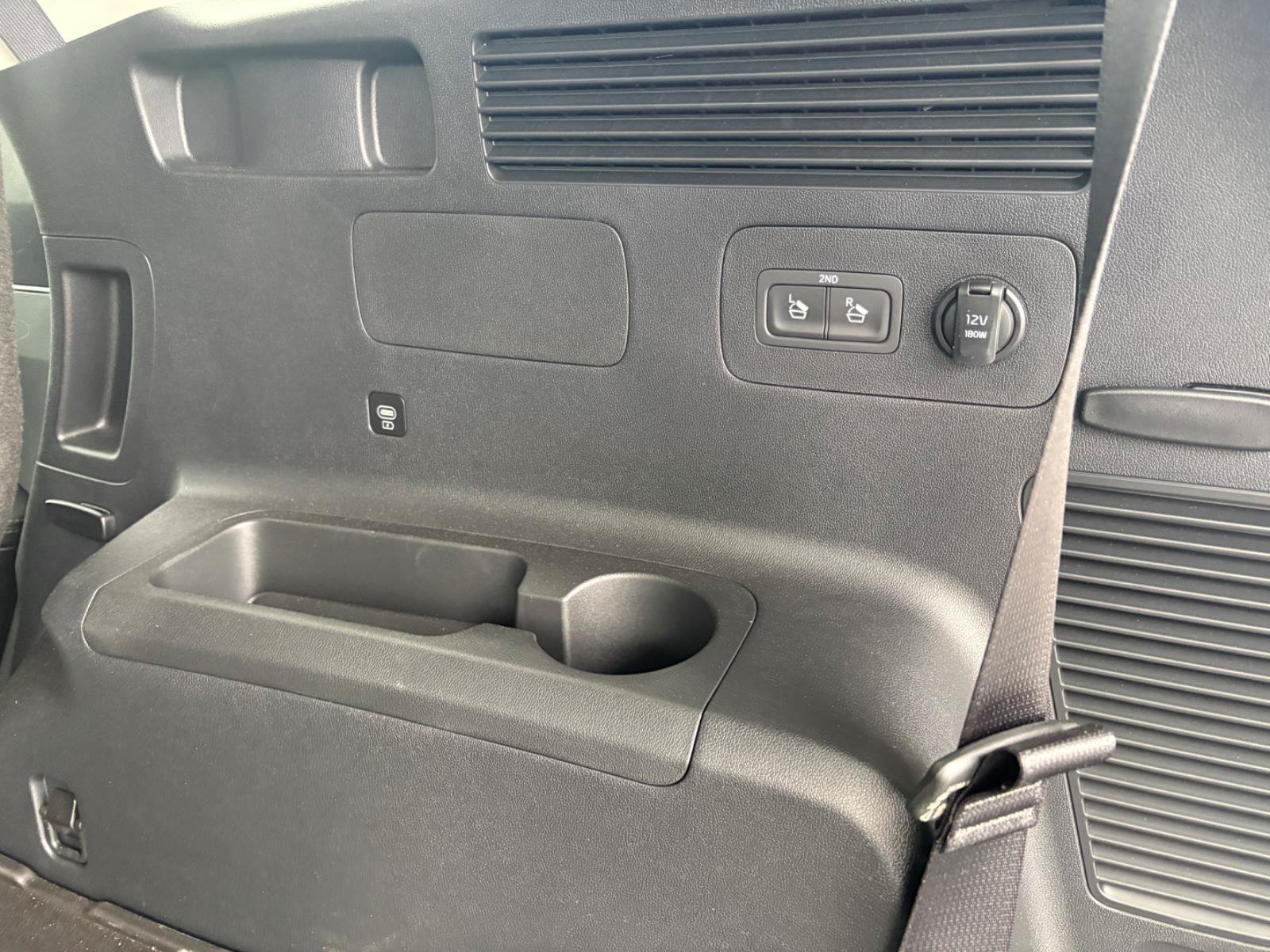 Used 2025 Kia Sorento EX w/ Panoramic Sunroof Package FWD image 11