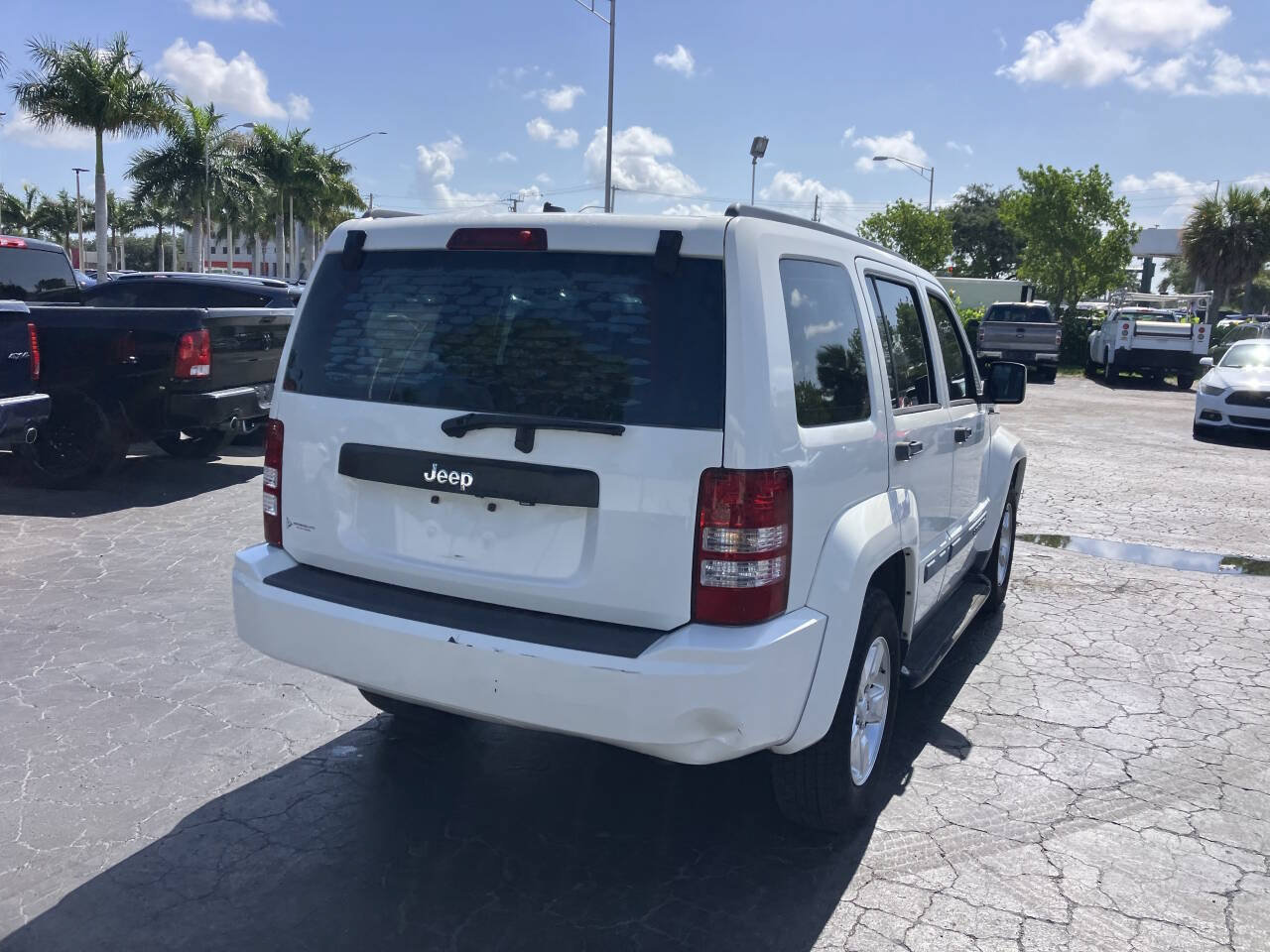 Used 2009 Jeep Liberty Sport RWD image 5