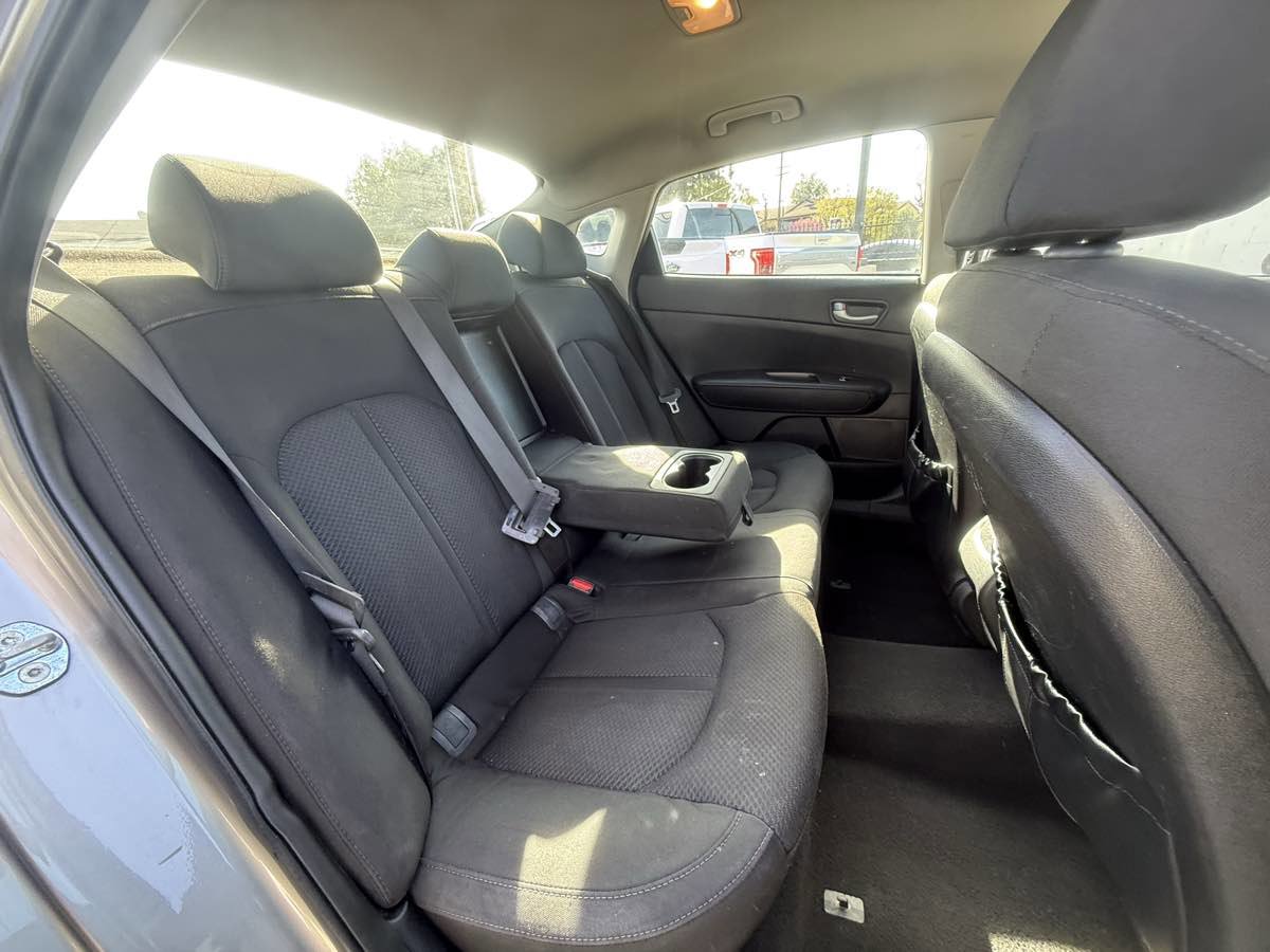 Used 2016 Kia Optima LX image 31