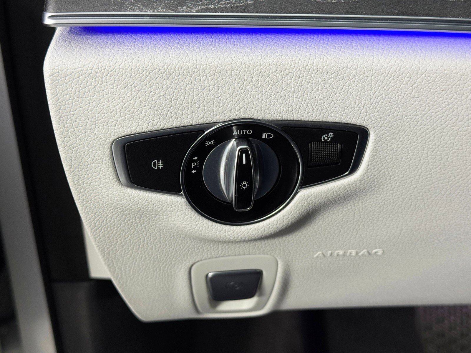 Used 2021 Mercedes-Benz E 350 Sedan w/ Premium Package image 19