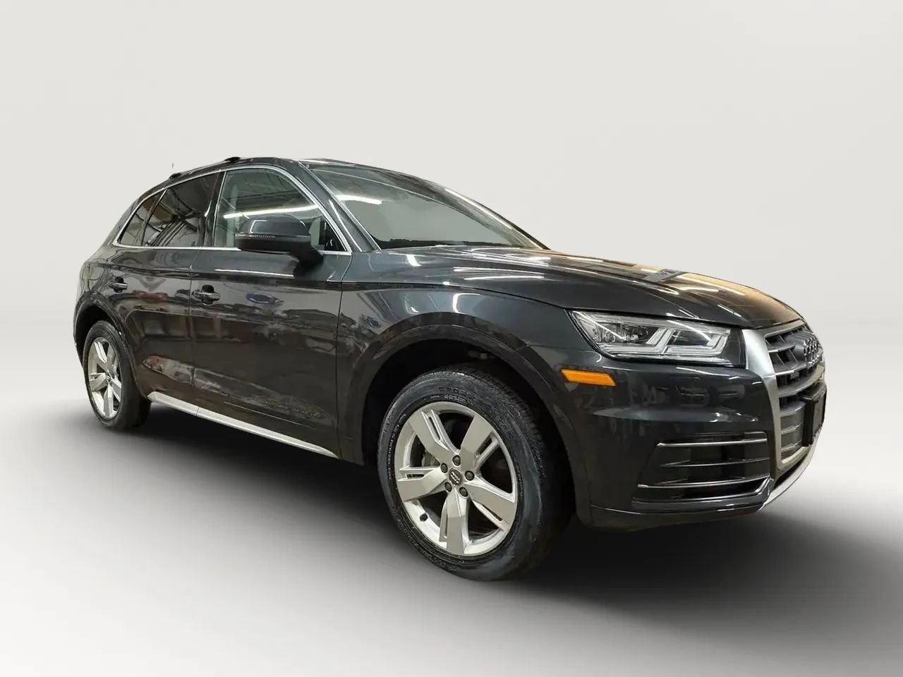 Used 2019 Audi Q5 2.0T Premium Plus AWD/4WD image 2
